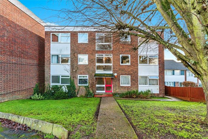 2 Bedroom Flat For Sale In Alfriston Gardens, Southampton, Hampshire, SO19