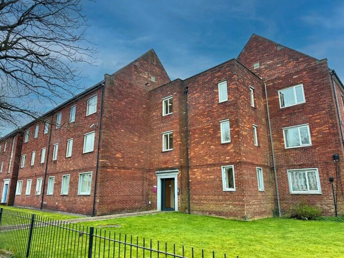 2 Bedroom Apartment To Rent In Park Avenue, Gosforth, Newcastle Upon Tyne, Tyne And Wear, NE3