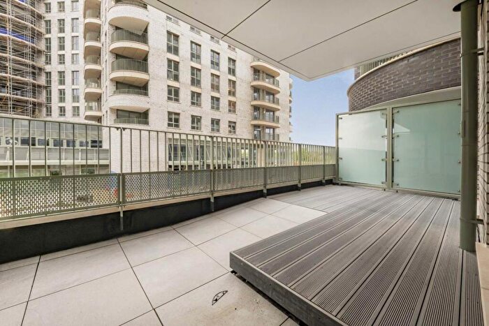 2 Bedroom Flat To Rent In Green Street, North Acton, NW10