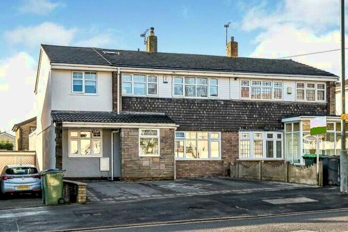 5 Bedroom Semi-Detached House To Rent In Darbys Hill Road, Tividale, Oldbury, West Midlands, B69