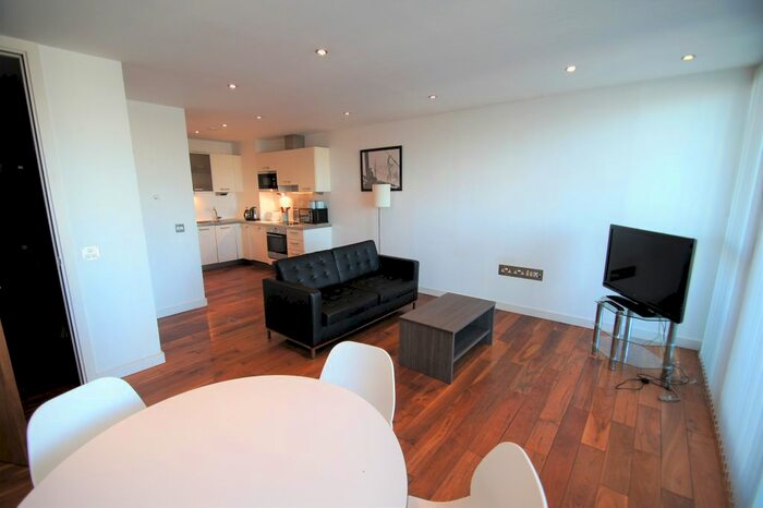 2 Bedroom Flat To Rent In Clowes Street, Salford, M3