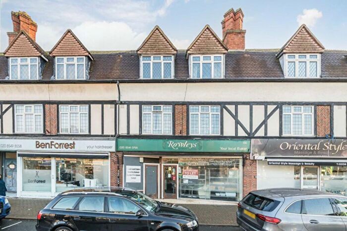 2 Bedroom Flat For Sale In Richmond Road, Kingston Upon Thames, KT2