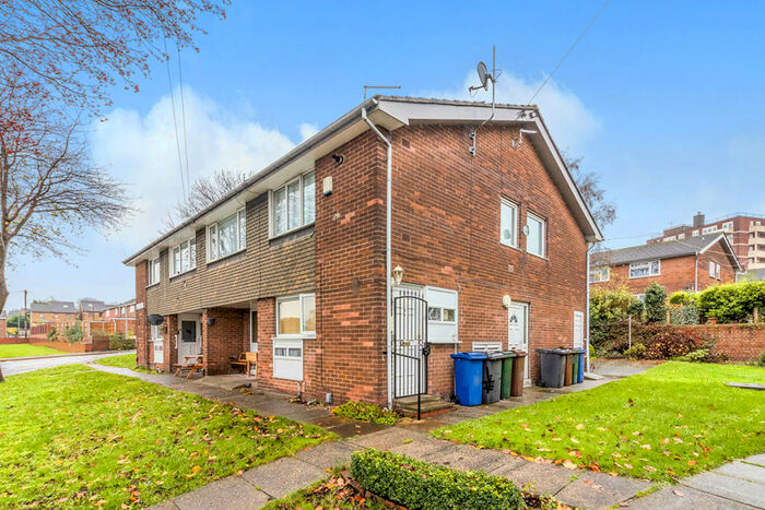 2 Bedroom Flat To Rent In Copper Close, Barnsley, South Yorkshire, S70