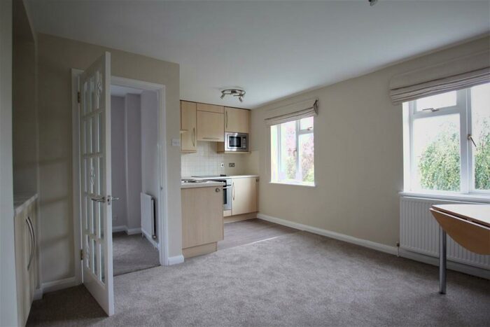 1 Bedroom Apartment To Rent In Reading Road, Pangbourne, Reading, RG8