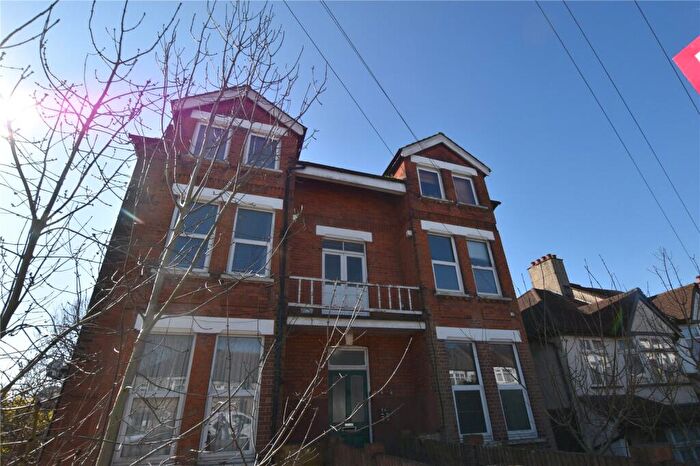 Apartment To Rent In Canham Road, London, SE25