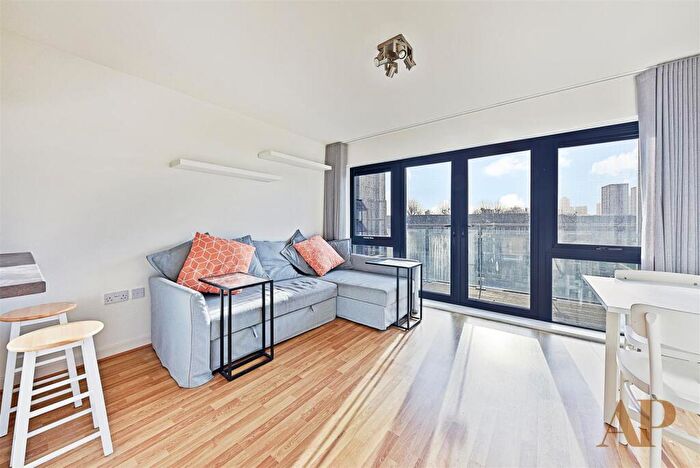 1 Bedroom Flat To Rent In Mostyn Grove, London, E3