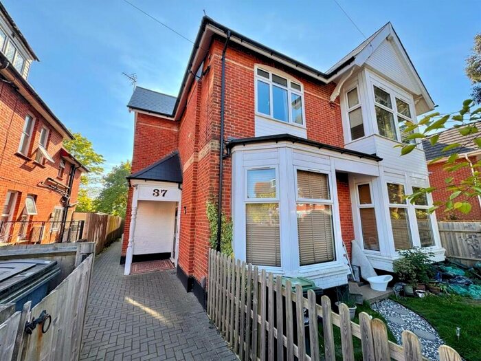 2 Bedroom Flat To Rent In Hamilton Road, Bournemouth, BH1