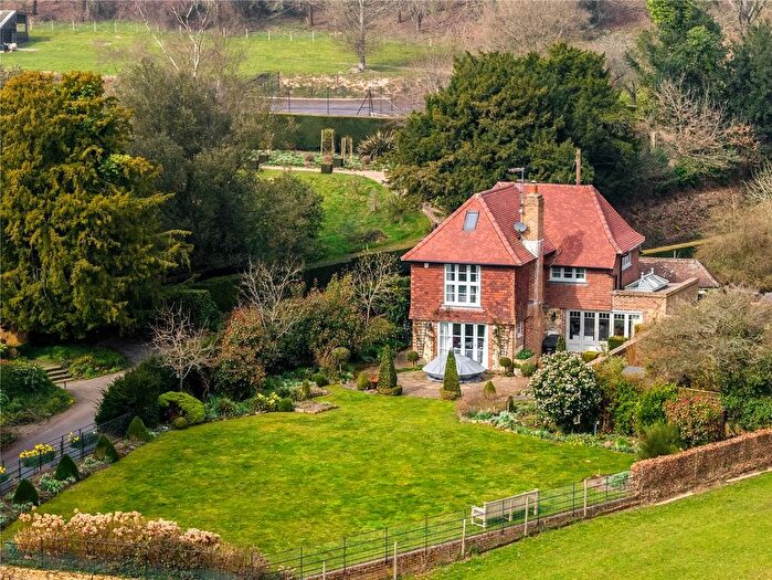 3 Bedroom Detached House For Sale In Mapleton Road, Westerham, Kent, TN16