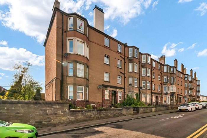 2 Bedroom Flat For Sale In Cardross Street, Dundee, DD4
