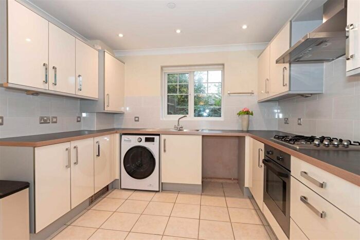 2 Bedroom Bungalow For Sale In Mill Road, Worthing, BN11