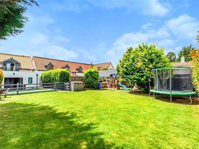 5 Bedroom Detached House For Sale In The Square, Wansford, Driffield, YO25