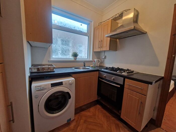 Studio To Rent In Shelley Crescent, Hounslow, TW5