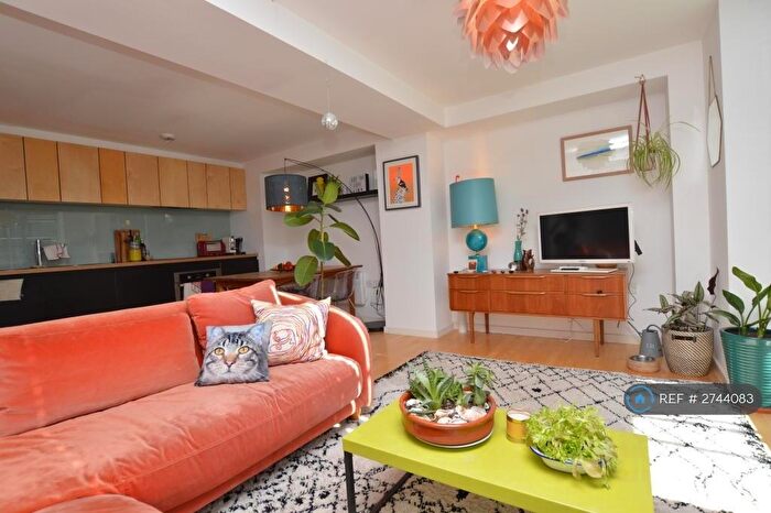 1 Bedroom Flat To Rent In The Avenue, Leeds, LS9