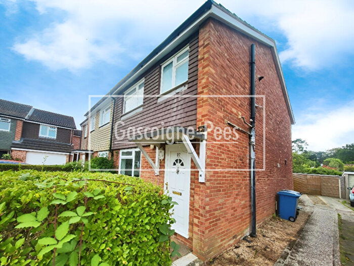 3 Bedroom Semi-Detached House To Rent In Darset Avenue, Fleet, GU51