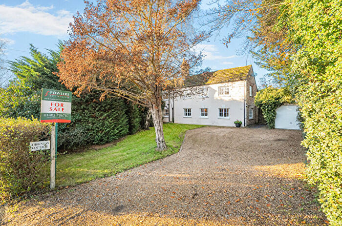 4 Bedroom Semi-Detached House For Sale In Wisborough Green, RH14