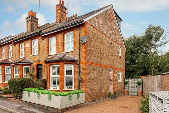 3 Bedroom Semi-Detached House To Rent In Hatfield Road, Ashtead, KT21