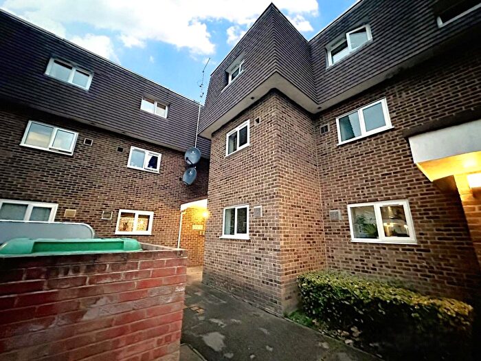 1 Bedroom Flat To Rent In Bays Farm Court, Bath Road, West Drayton, UB7