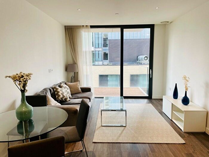 1 Bedroom Flat To Rent In Canter Way, London, E1