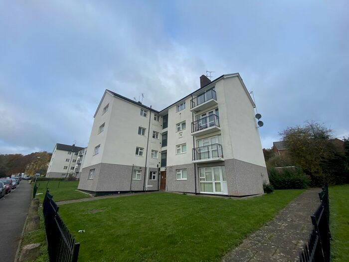 2 Bedroom Flat To Rent In Plantshill Crescent, Coventry, West Midlands CV4
