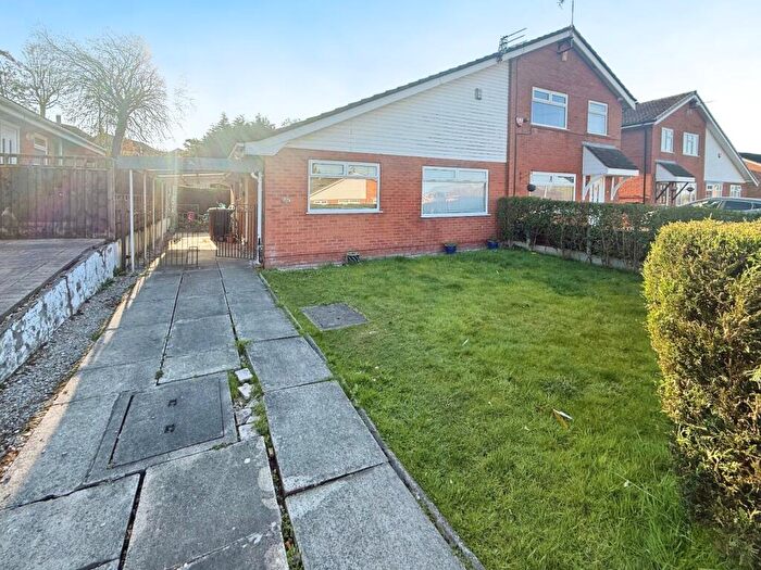 2 Bedroom Bungalow To Rent In Shearwater Road, Offerton, Stockport, Cheshire, SK2