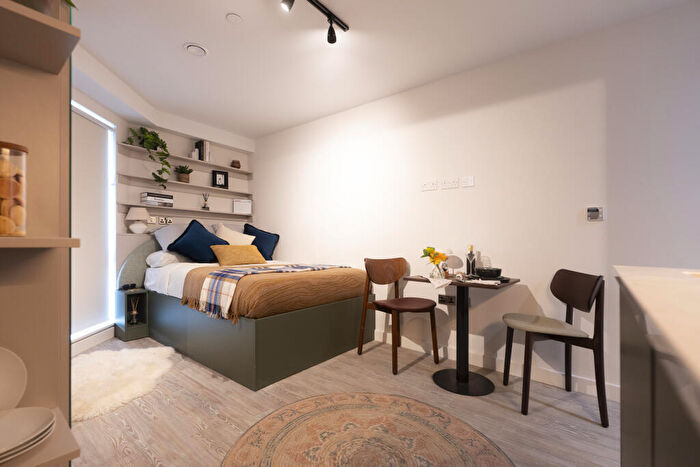 Studio To Rent In Clarence Street, Kingston Upon Thames, Surrey, KT1