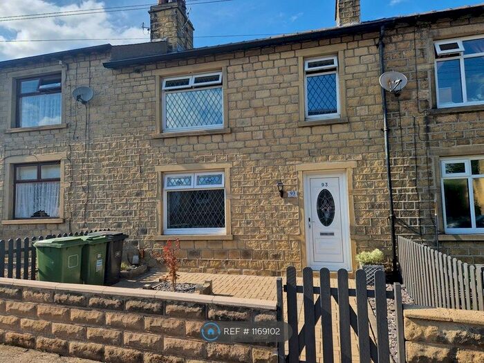 3 Bedroom Terraced House To Rent In Long Lane, Huddersfield, HD5