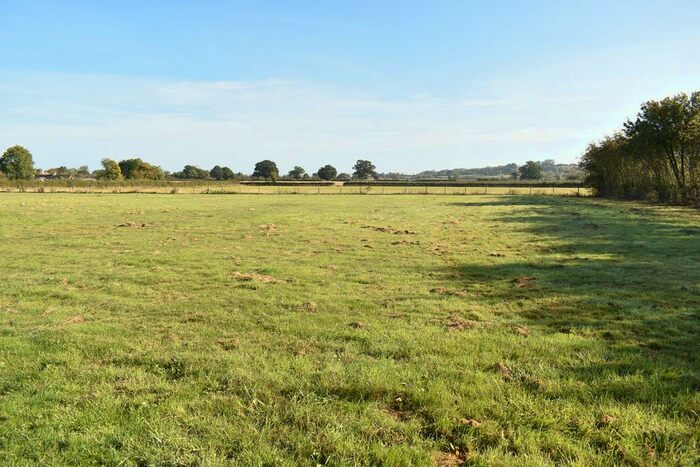 3 Bedroom Bungalow For Sale In Gloucester Road, Corse, Gloucester, GL19