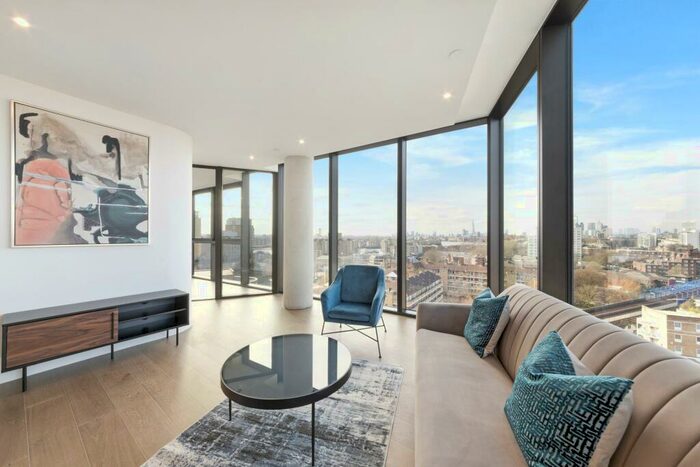 2 Bedroom Apartment To Rent In Vetro Court, Canary Wharf, London, E14