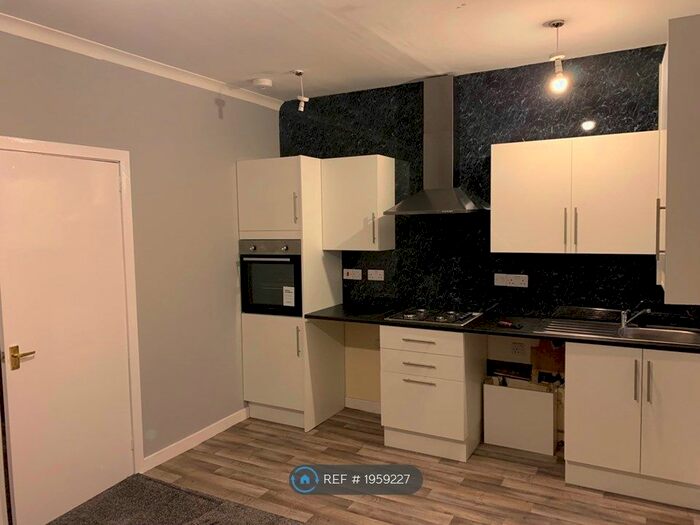 1 Bedroom Flat To Rent In Muirend Street, Kilbirnie, KA25