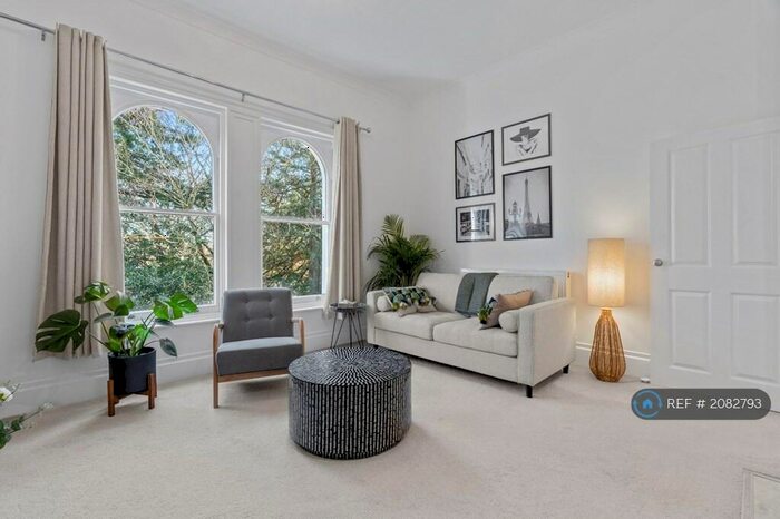 2 Bedroom Flat To Rent In Hollingside, Southampton, SO17