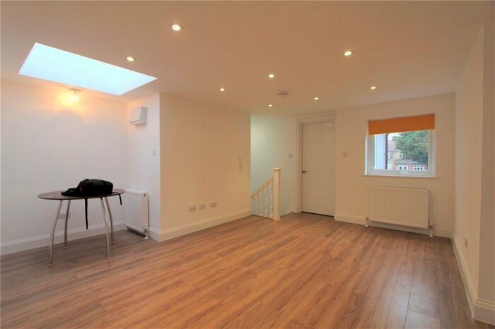 1 Bedroom Apartment To Rent In Palmerston Road, Harrow, HA3