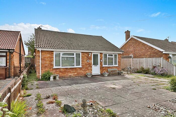 2 Bedroom Detached Bungalow For Sale In Elm Park, Dereham, NR19