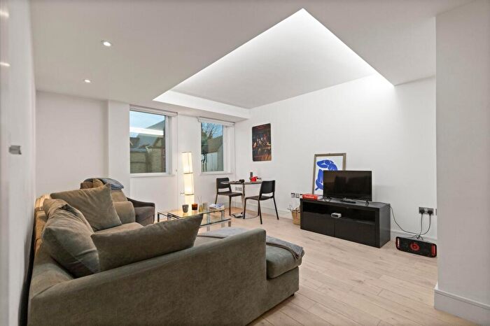 1 Bedroom Flat To Rent In Finchley Road, Ostro House, NW2