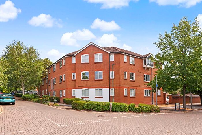 2 Bedroom Flat For Sale In Evans Wharf, Hemel Hempstead, HP3