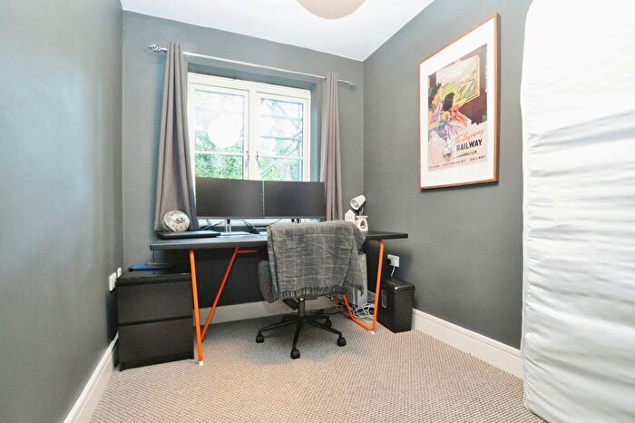 2 Bedroom Flat To Rent In Cadwell Lane, Hitchin, SG4