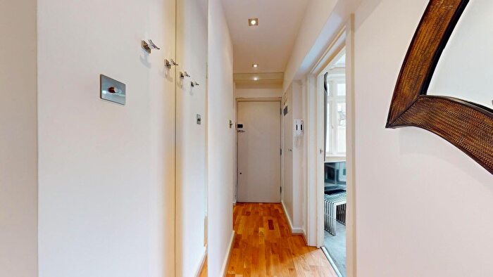 2 Bedroom Flat To Rent In Crawford Street, London, W1H