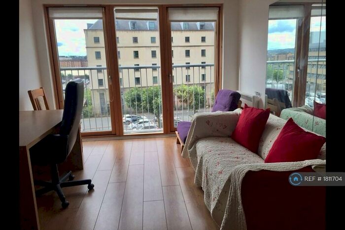 2 Bedroom Flat To Rent In Argyle Street, Glasgow, G2