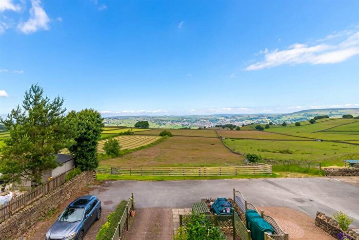 3 Bedroom Terraced House For Sale In Westy Bank Croft, Steeton, Keighley, BD20