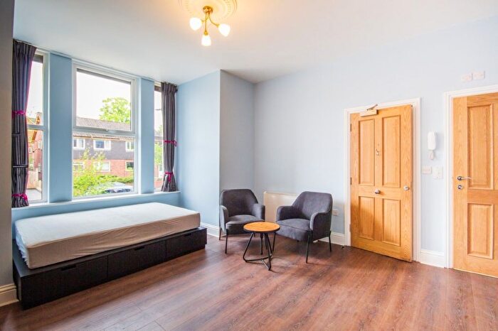 1 Bedroom Flat To Rent In Victoria Crescent, Manchester, M30