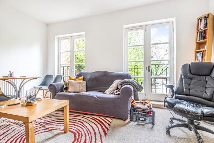 1 Bedroom Flat To Rent In Abbeyfield Road, Surrey Quays, London, SE16