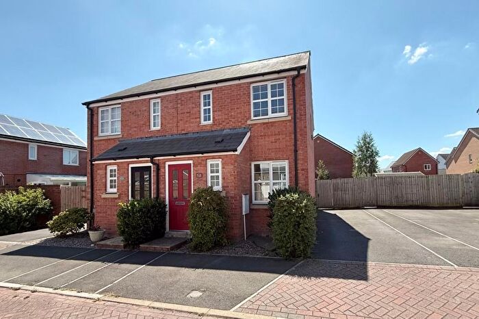2 Bedroom Semi-Detached House For Sale In Saffin Drive, Taunton, TA2