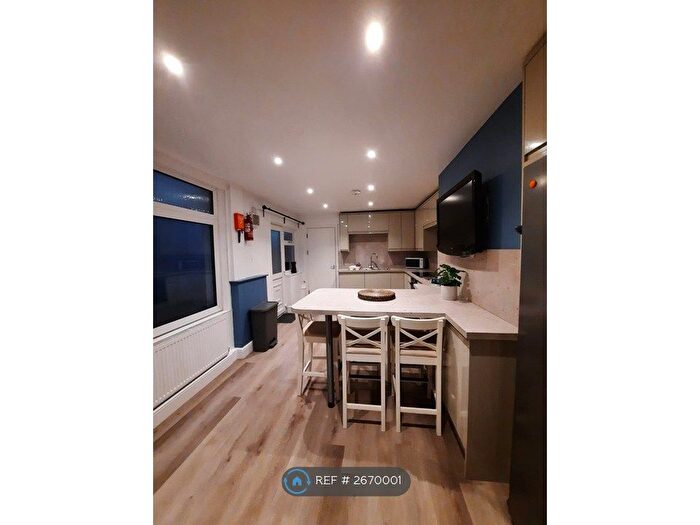 5 Bedroom Terraced House To Rent In Aylesbury Road, Brynmill, Swansea, SA2
