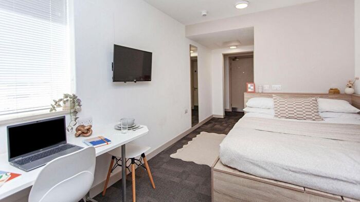 Studio To Rent In Kings Road, Reading, RG1