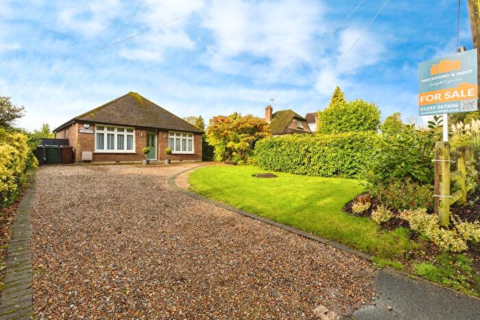 3 Bedroom Bungalow For Sale In Parkside, Lenacre Street, Ashford, Kent, TN26