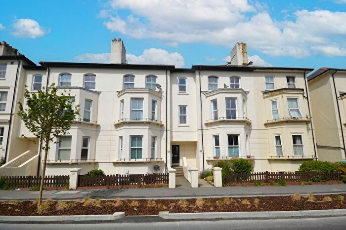 1 Bedroom Flat For Sale In Cheriton Road, Folkestone, CT20
