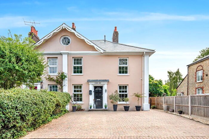 4 Bedroom Semi-Detached House For Sale In Bepton Road, Midhurst, GU29