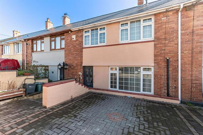 3 Bedroom Terraced House For Sale In Holland Way, Barry, CF63