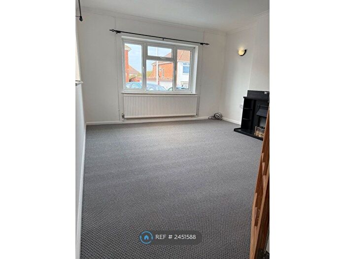 3 Bedroom Bungalow To Rent In Ramsgate, Ramsgate, CT12