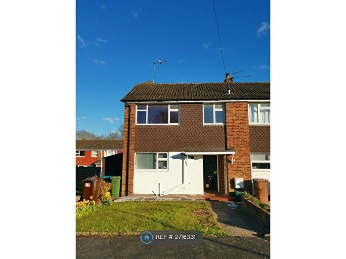 3 Bedroom End Of Terrace House To Rent In Long Meadow, Aylesbury, HP21