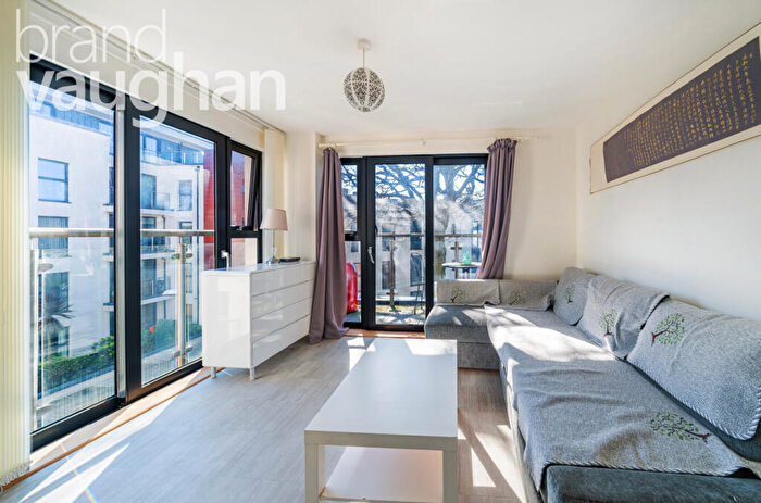 2 Bedroom Flat To Rent In Beves House, Dyke Road, Brighton, East Sussex, BN1